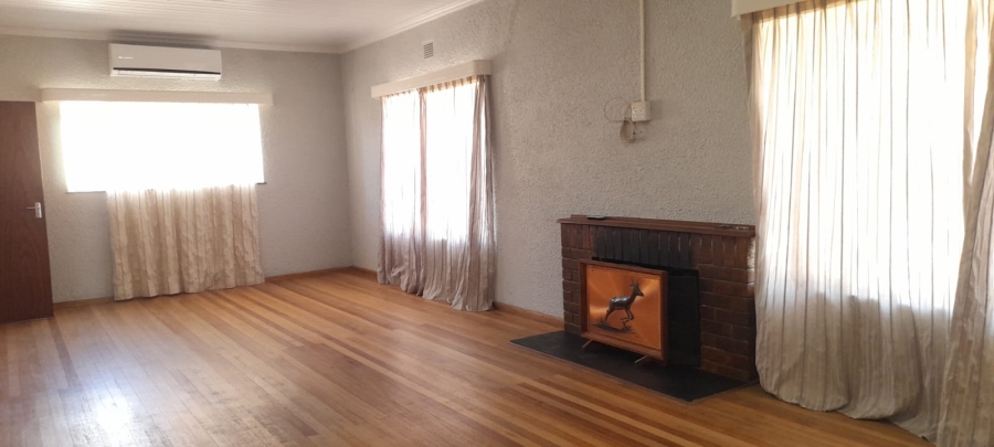 3 Bedroom Property for Sale in Moorreesburg Western Cape